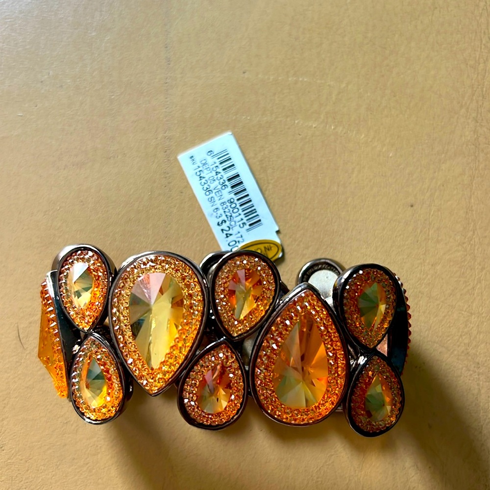 Bracelet stretch new with tags